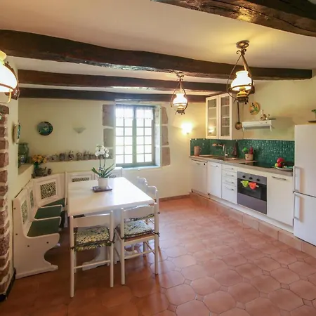 Vakantiehuis Amazing In Chemilly