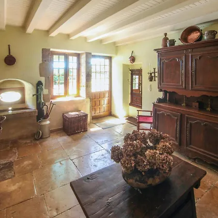 Vakantiehuis Amazing In Chemilly *